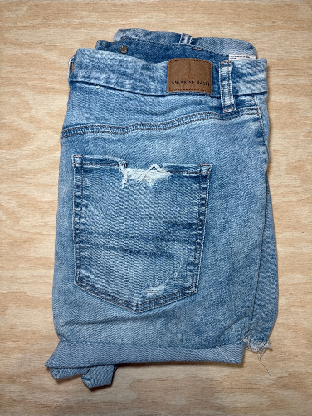 American Eagle Outfitters Light Blue Jeans with Distressed Back Pocket